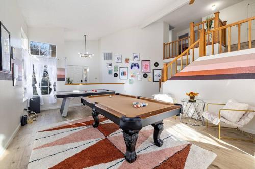 FunStation 2800sqft Reno Getaway for All Ages