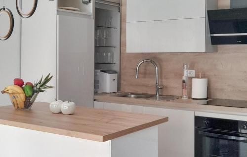 virtuve, Awesome Home In Lovrin in Heki