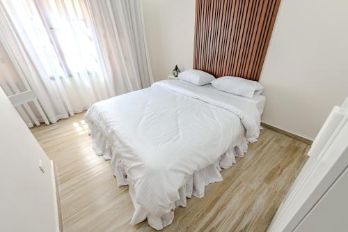 Styling Duplex 5 BR Unit For Friends and Family - main image