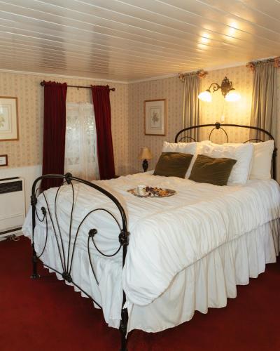 Julian Gold Rush Hotel - image 7