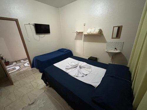 Standard Double Room image 9