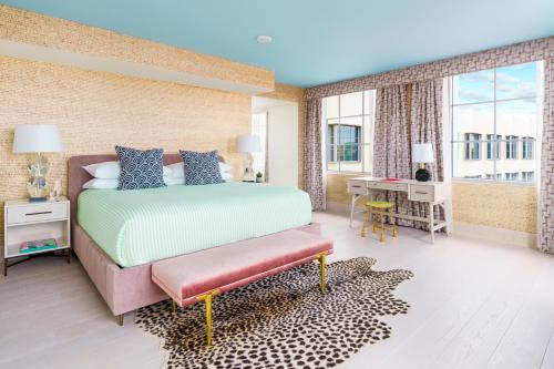 1 queen bed
