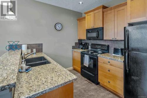 Sooke Oceanside Townhouse in Sooke, Canada