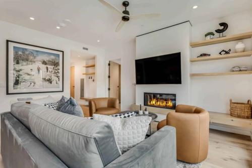 Electric Pass Lodge 205 by Snowmass Mountain Lodging