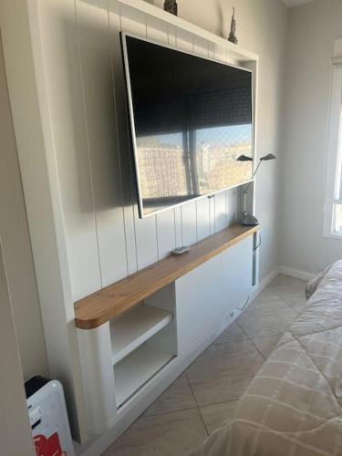 One-Bedroom Apartment image 9