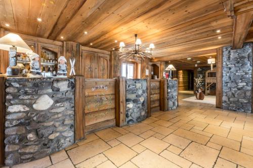 Les Chalets Du Gypse - LES CHALETS DU GYPSE A02 MAE-2291 near Cafe Snack