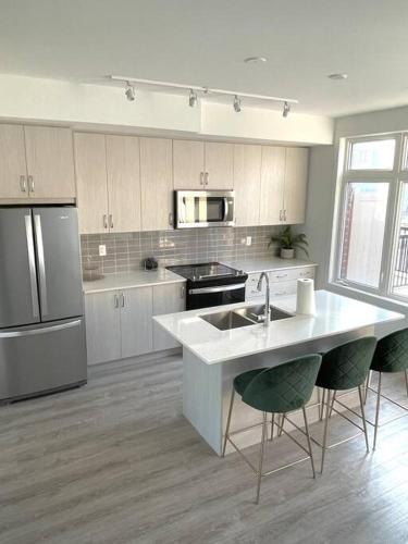 Létesítmények, Luxury 3BR home with free parking, full kitchen in Stouffville Markham in Whitchurch-Stouffville (ON)