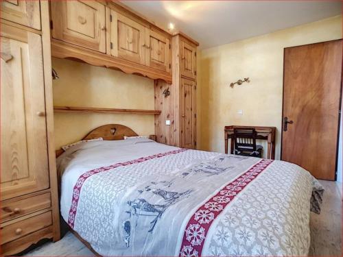 Superior One-Bedroom Apartment with Balcony