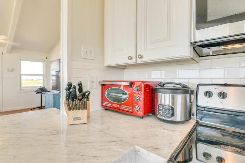 Crystal Beach Home with Large Deck and Bay Views! in Crystal Beach, USA