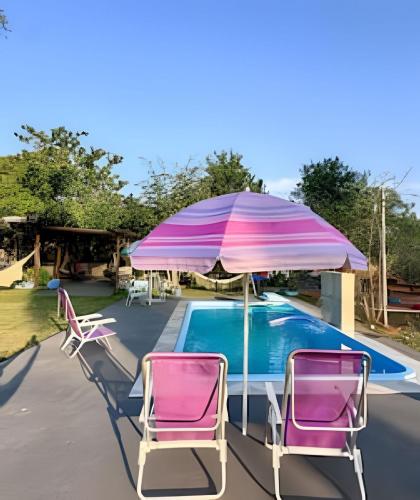 Rancho com piscina e vista para o Paxixi