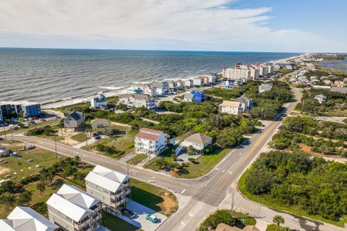 Walk to the Beach: North Topsail Beach Duplex in North Topsail Beach (NC)