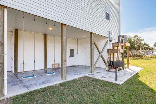 Walk to the Beach: North Topsail Beach Duplex in North Topsail Beach (NC)