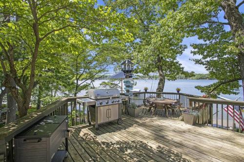 7 Bed Beachfront with Scenic Views Sister Lakes, Woodland Beach (zdjęcie 10)