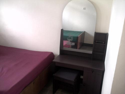 Menginap di rumah tenun Astiti in Klungkung