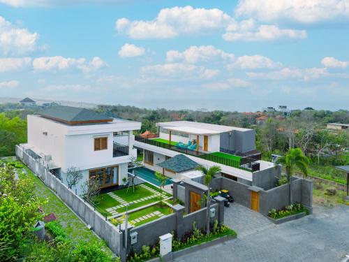 Luxurious 6 BR with Sea View 5 mins to Savaya - image 5