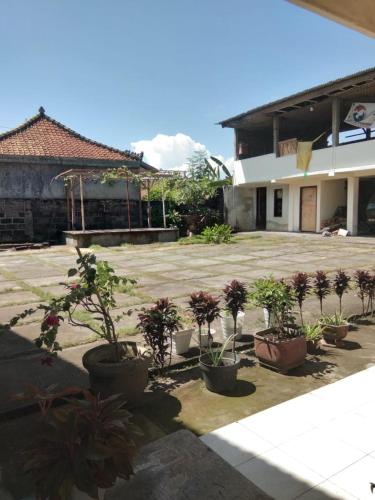 Menginap di rumah tenun Astiti in Klungkung