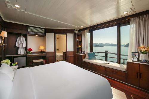 Triple Room with Sea View room in Mila Lux Cruises