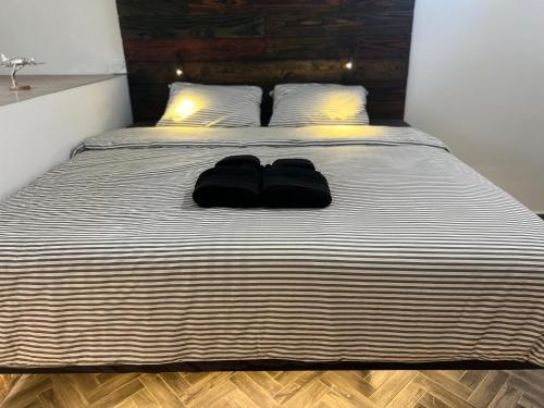 Superior Triple Room image 9