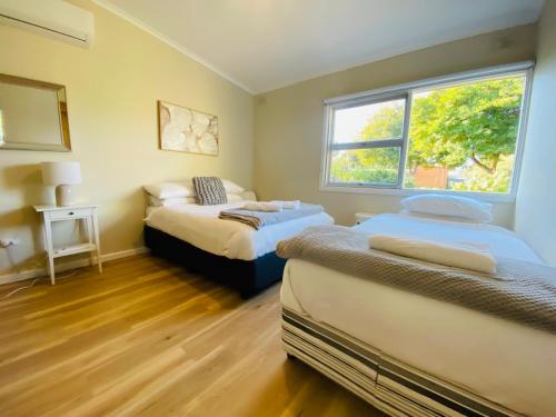 Large Home and Yard Gateway to Barossa, Davoren Park in Elizabeth