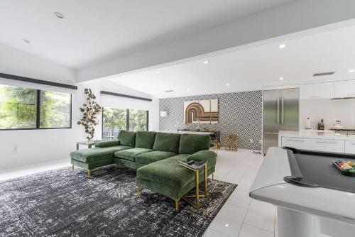 3M Hollywood Exclusive Oasis in Los Angeles, USA