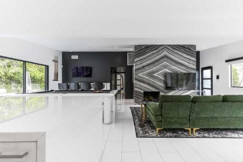 3M Hollywood Exclusive Oasis in Los Angeles, USA