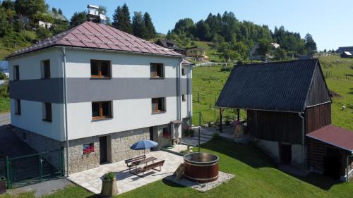 Apartmán u Trojmezí (Apartman u Trojmezi) in 科普日夫尼采