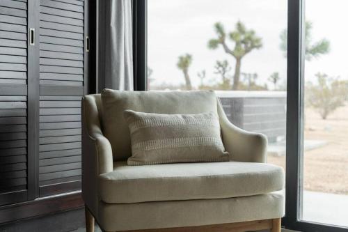 The Desert Serenity-Stunning views-Pool-Spa-BBQ in Yucca Valley, USA