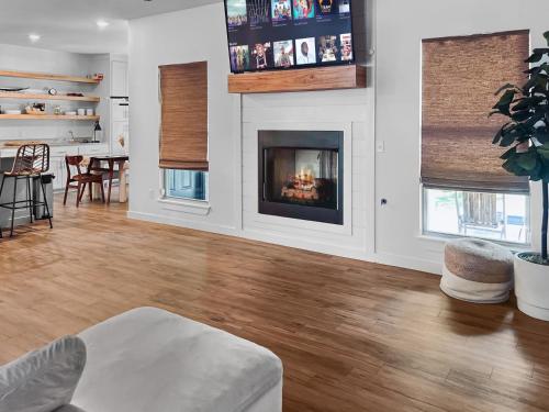 Harpers House Modern Home in West Fayetteville in Fayetteville, USA