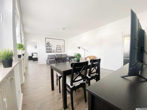 Modern & Chic Apartments with Terrace or Balcony in Neuss, Deutschland