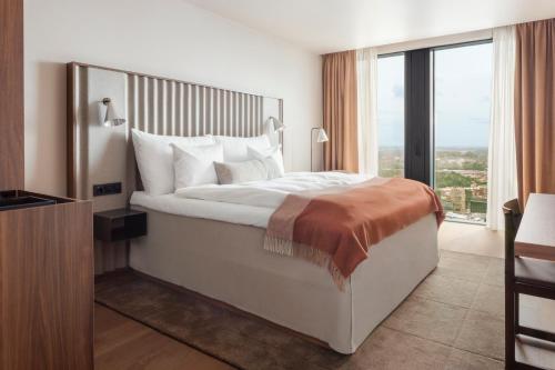 1 queen bed