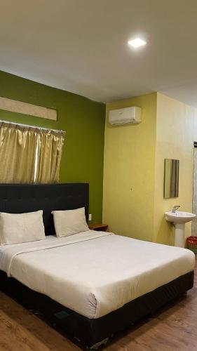 Sentosa Jaya Syariah Hotel
