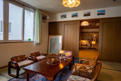 Rishiri Antique Inn near สนามบินริชิริ