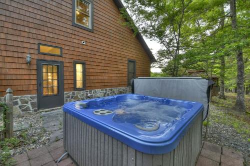 Snowbird Sanctuary in Mineral Bluff, USA