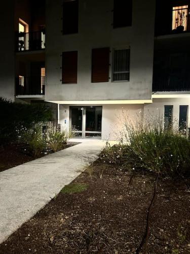 Studio équipé, gare à 3km entre Versailles et SQY (Studio equipe, gare a 3km entre Versailles et SQY) in กียองคูร์ท