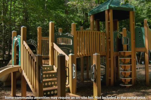 Удобства, Chasing Chipmunks - Sweeping mountain views and community amenities in Big Canoe