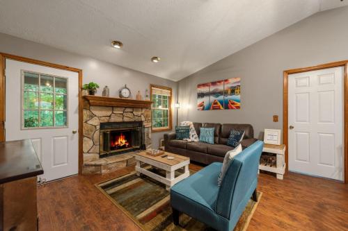 Bluebird Lagoon - Pet-Friendly Near Lake Marina in Blue Ridge, USA