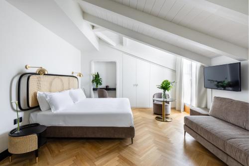 Superior Triple Room image 4