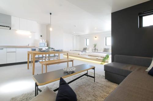 bHOTEL Heiwaodori 902 - Huge Apt in Famous Hiroshima dori for 6p