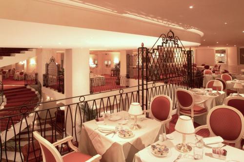 餐廳, 巴洛尼迪薩西大酒店 (Grand Hotel Barone Di Sassj) in 塞斯托聖喬凡尼