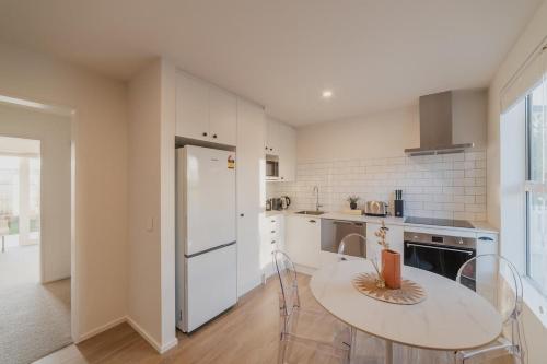 Garden View 2-Bedroom Getaway in Christchurch in Phillpstown