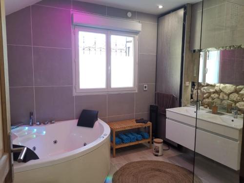 Maison entière 120 m2 Aix en Provence 4 chambres Maison entière 120 m2 Aix en Provence 4 chambres