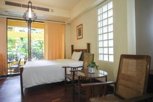 room detail thumbnail 0