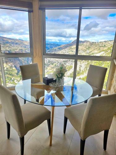 Hotel L'Aiglon in Бчарре