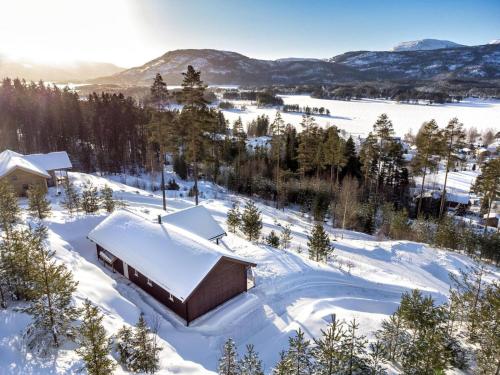 Accessible Nature Cabin with Lake & Mountain Views - Solstråle Hytte (Accessible Nature Cabin with Lake & Mountain Views - Solstrale Hytte) in วราดาล