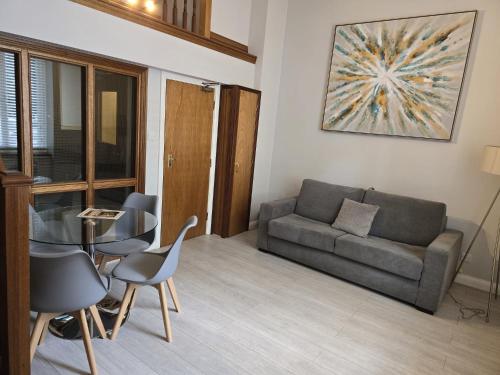 Aspen Serviced Apartments - image 13