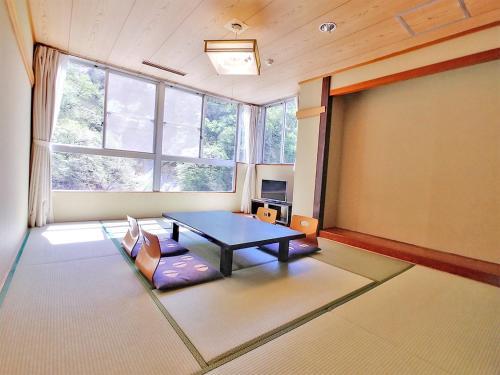 Itoen Hotel Oze Oigami Sanrakuso in Minakami