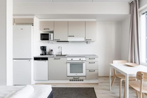 Kitchen, Hiisi Homes Kangasala in Kangasala