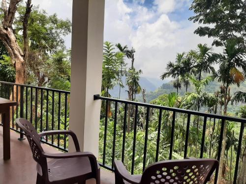 Double Room with Balcony image 10