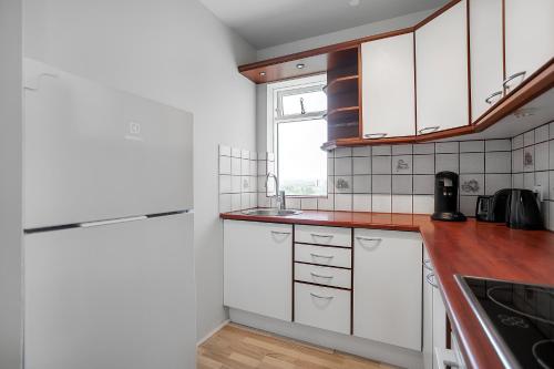 Charming Studio - Stunning Panorama View in Laugardalur