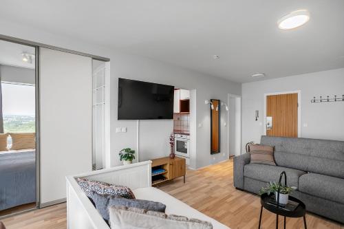 Charming Studio - Stunning Panorama View in Laugardalur